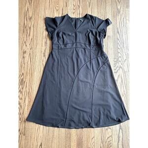 Maggy London Woman Navy Blue Knee Length Dress w/ Piping Detail Sz 22W